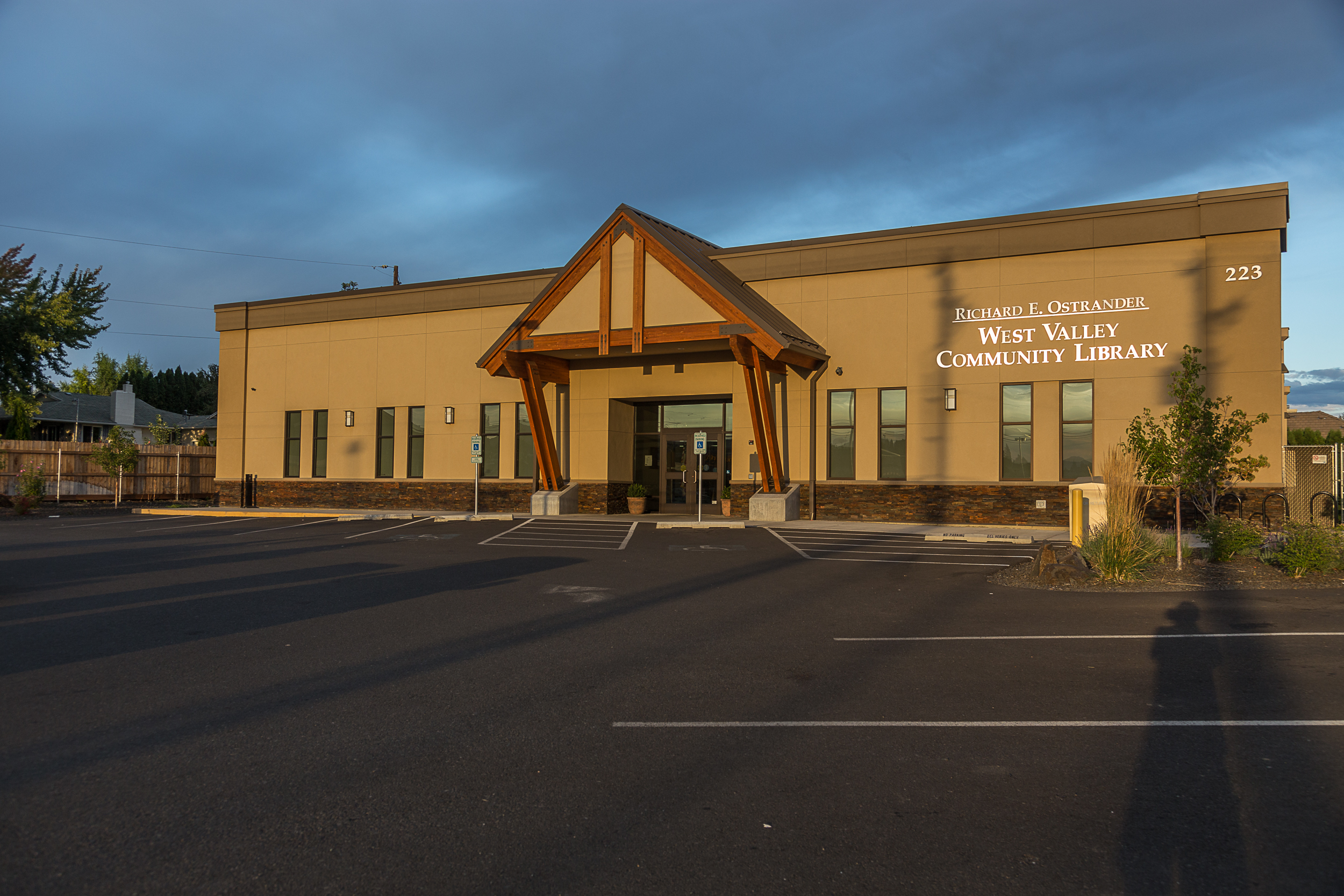 Yakima Valley Library West Valley
